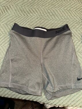 Nike Women's Heather Gray Elastic-Waist Bike Shorts